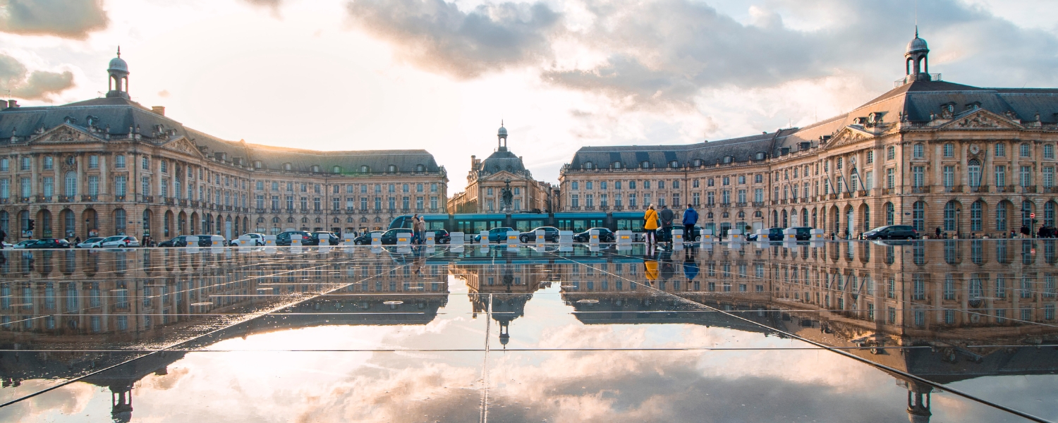 Montreal to Bordeaux premium economy deal on Air Transat